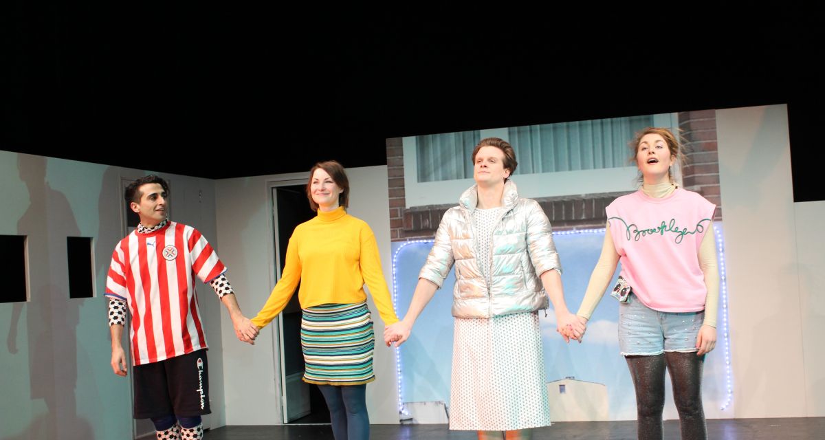 Theaterkritik zu Agent im Spiel