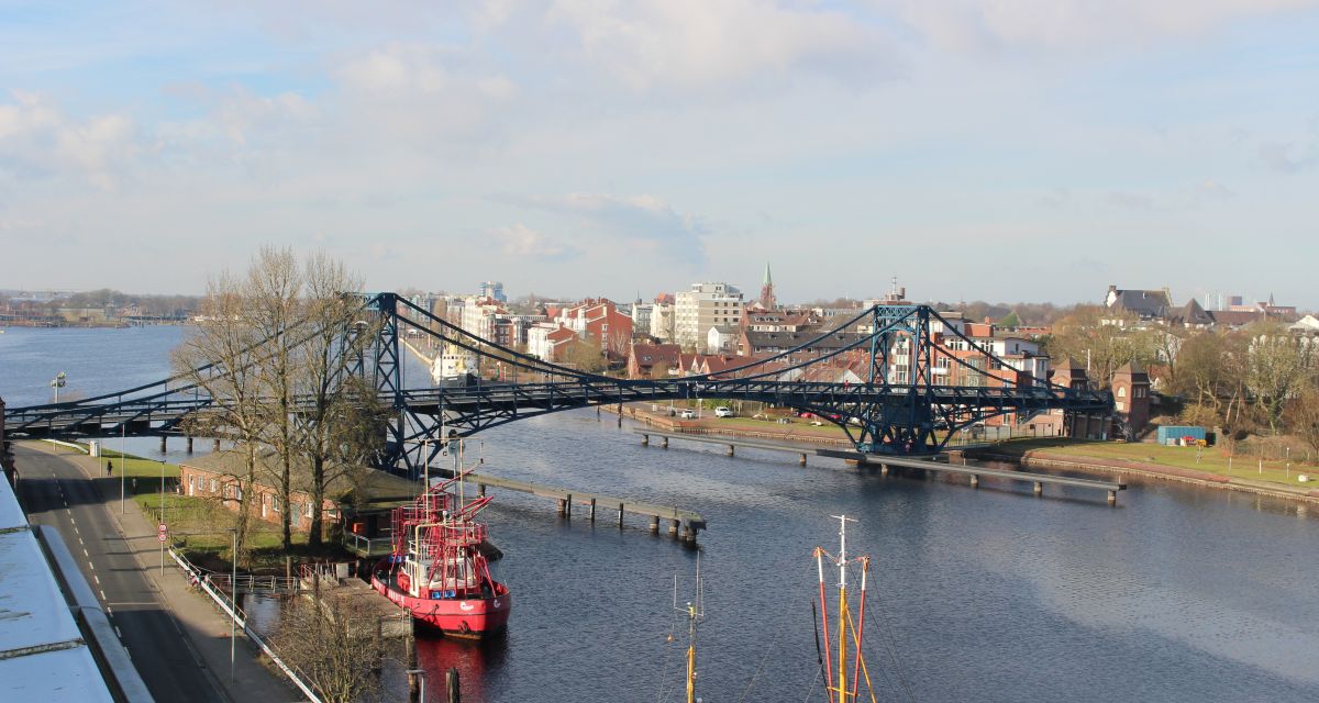 Kaiser-wilhelm-bruecke wilhelmshaven kw-bruecke luftaufnahme vera preiss raja erlaubt-2