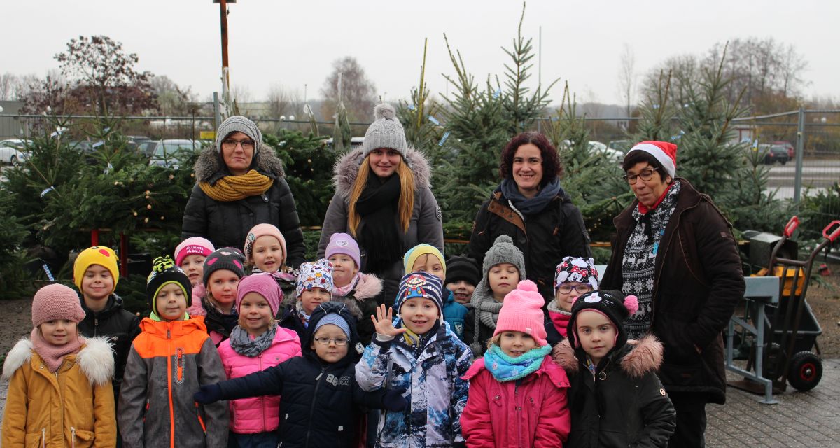 Zu sehen ist eine Kindergartengruppe.