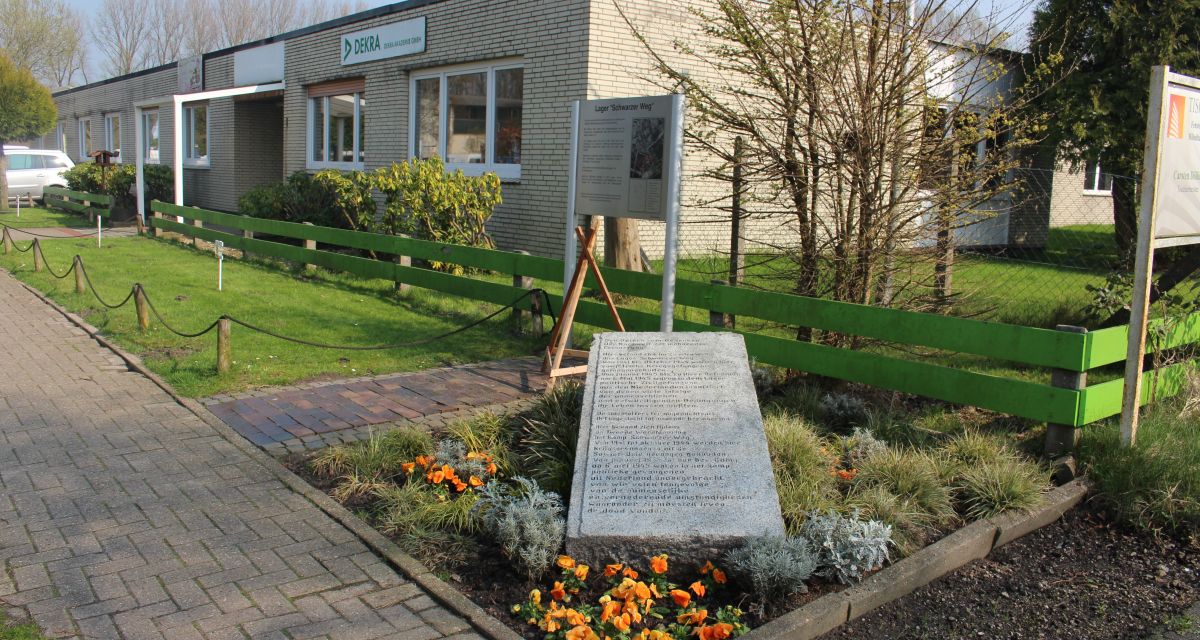 Kranzniederlegung am Lager