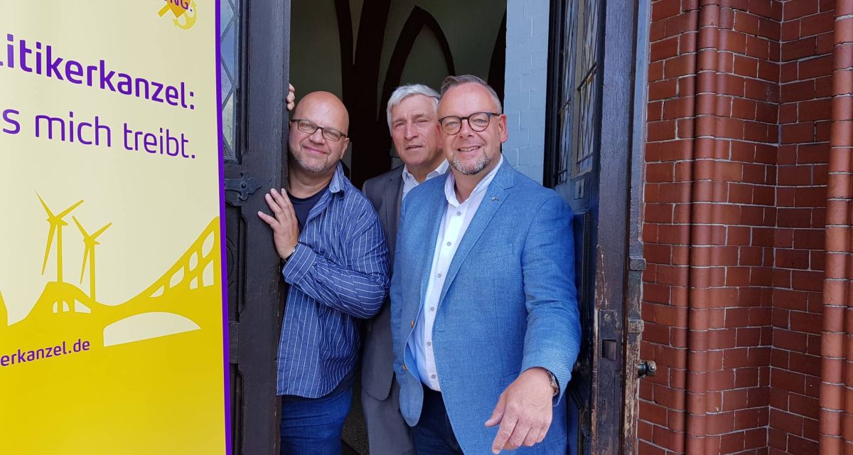 Politikerkanzel in Banter Kirche