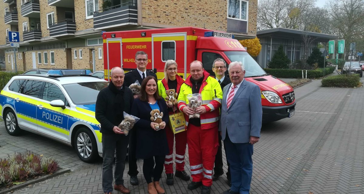 Teddybären für Polizei und Feuerwehr