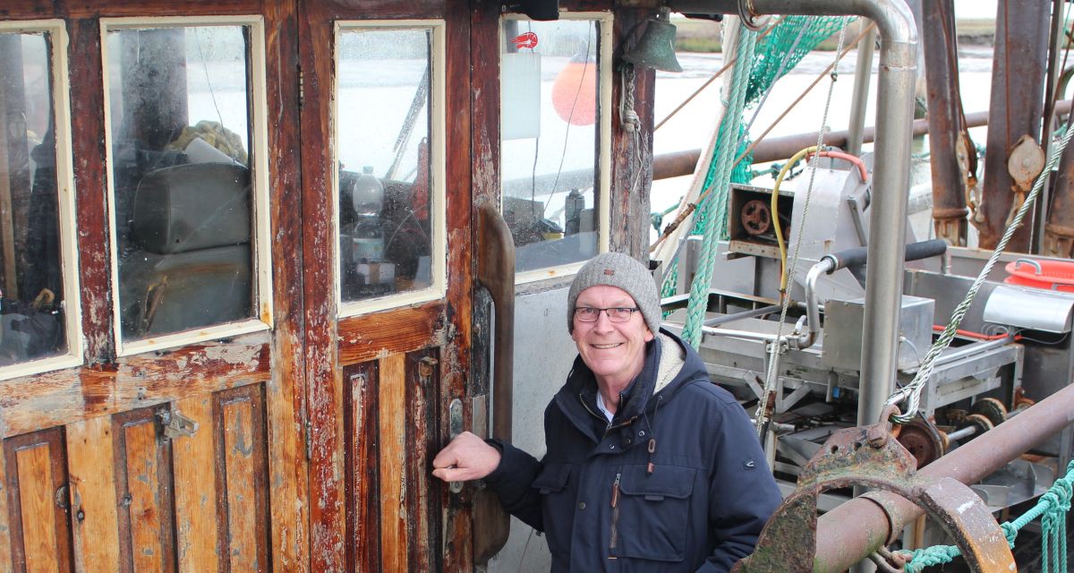 Der Krabbenfischer im Vareler Hafen