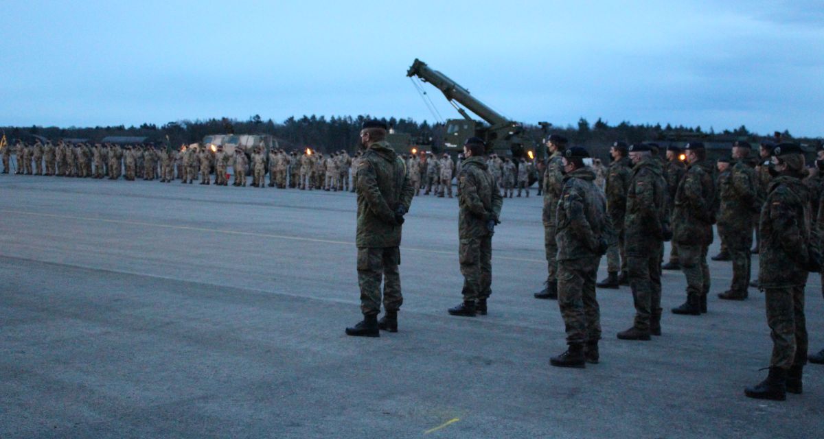 Soldat*innen des Objektschutzregiments der Luftwaffe Friesland verabschiedet