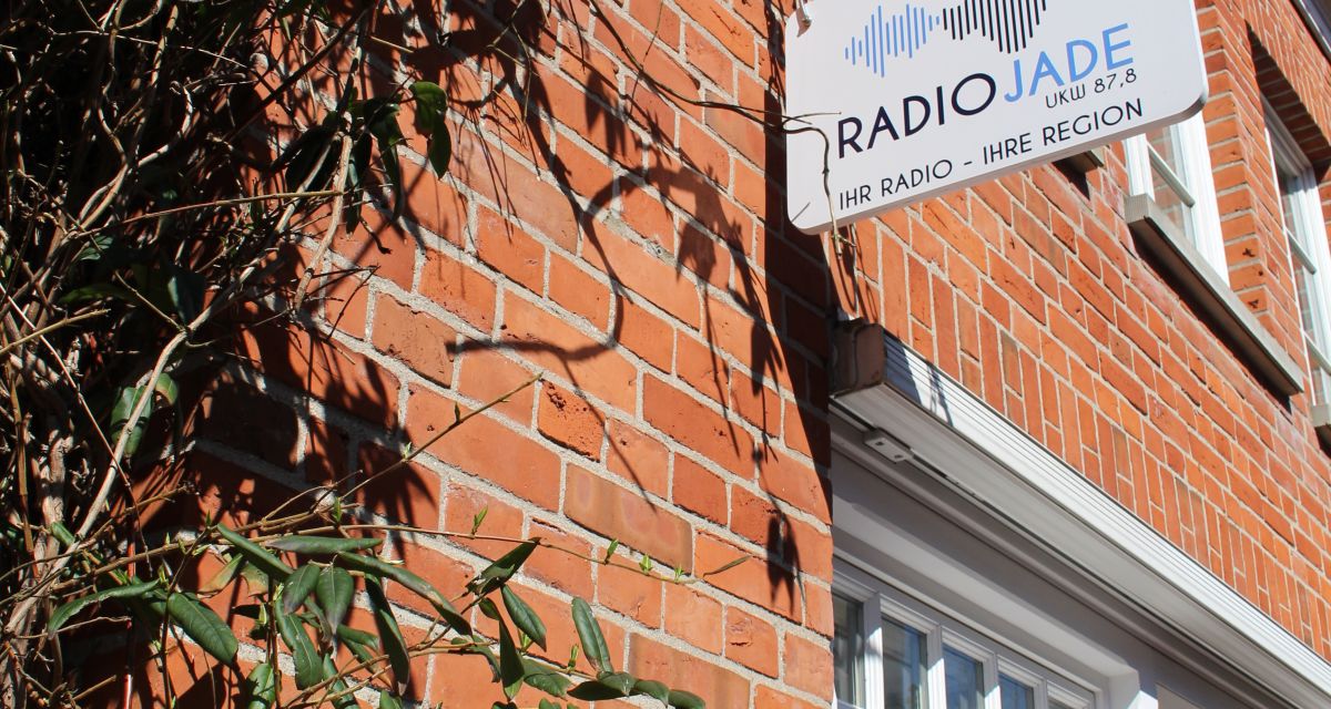Zusehen ist das Radio Jade Studio in Jever