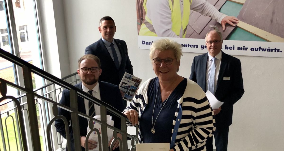 Vorstellung der Wirtschaftspolitischen Umfrage Sommer 2021 beim AWV. Von links nach rechts: Wessels, Bruns, Wilken, Garlichs