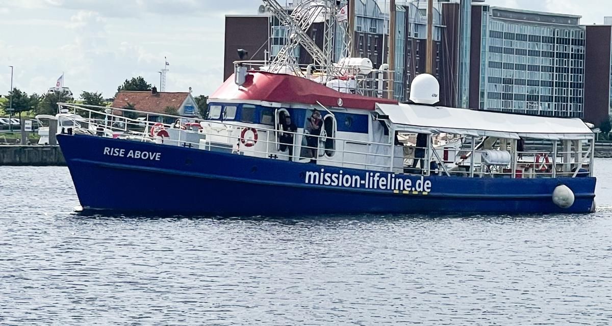 Mission lifeline Rise Above Seenotrettung