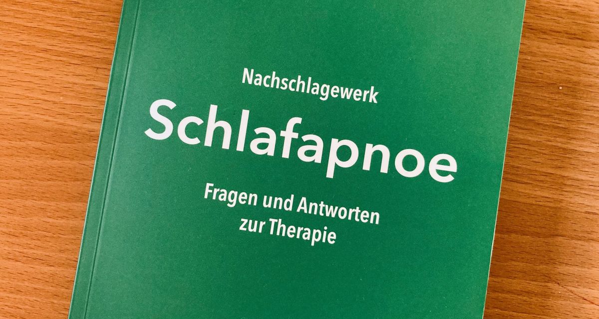 Ein grünes Buch mit dem Titel 