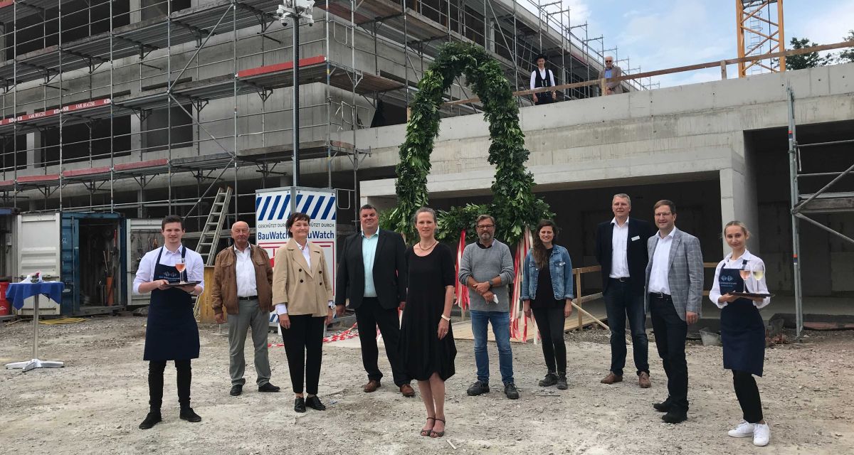 An der BBS Wilhelmshaven wird Richtfest gefeiert