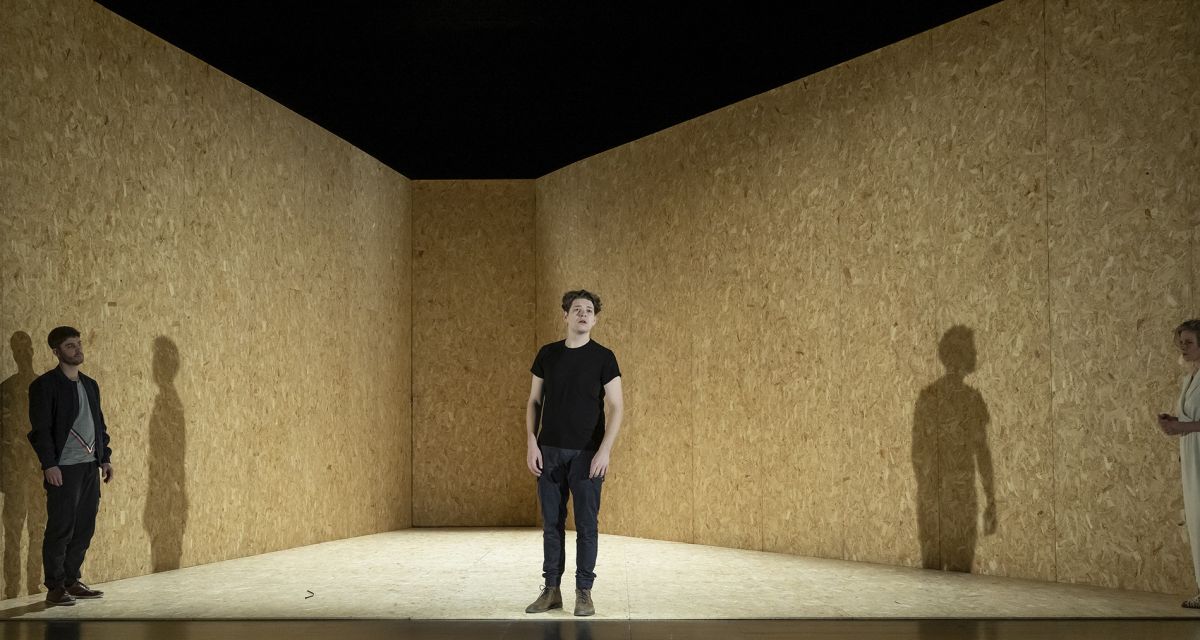 Erste Premiere im sanierten Stadttheater Wilhelmshaven