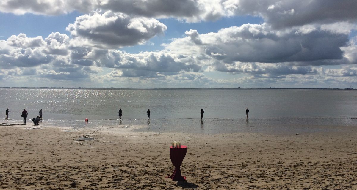 Südstrand mit Pop up Altar