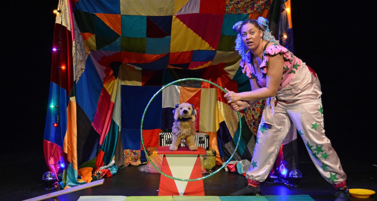 Zu sehen ist ein Szenenbild aus dem Kinderstück 