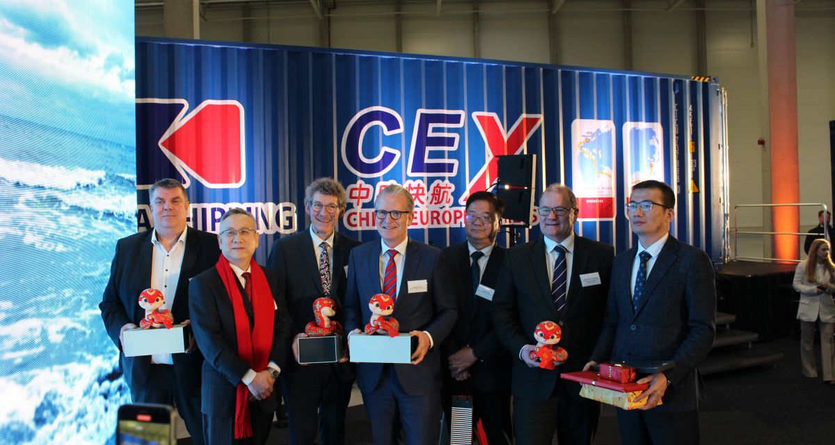 Die Verantwortlichen zum Start des CEX in Wilhelmshaven.