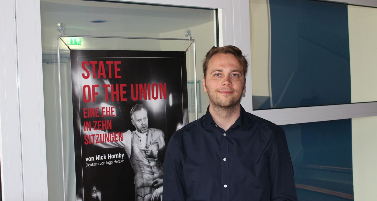 Zu sehen ist der gebürtige Italiener und neue Oberspielleiter der Landesbühne Niedersachsen Nord Nicola Bremer.