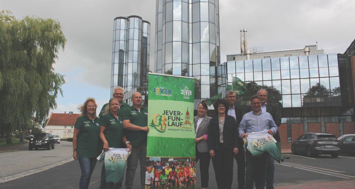 Die Verantwotlichen stellen das Programm für den 38. Jever Fun Lauf vor. Dieses Jahr finde er zum ersten mal in Jever und nicht in Schortens statt