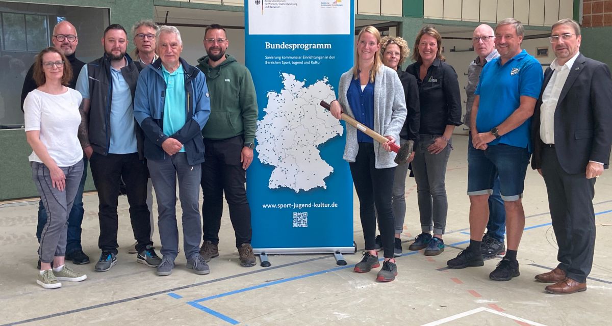 Sanierungsstart von der Sanierung der Sporthalle der Oberschule Bockhorn.