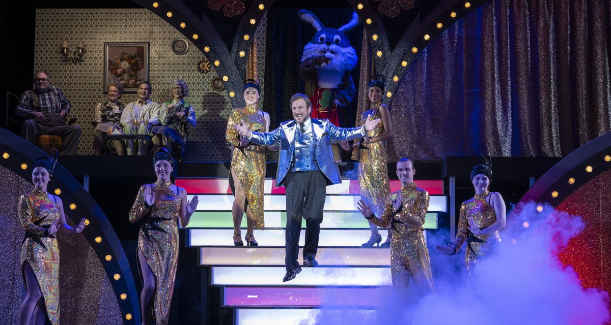 Hinten: Christoph Sommer, Ramona Marx, Gregor Scheil, Sibylle Hellmann; vorne: Anna Ismailov, Lina
Freede, Lenke Lemke, Stefan Faupel, Schaneal Stießel, Janno Albrecht, Melina Martens