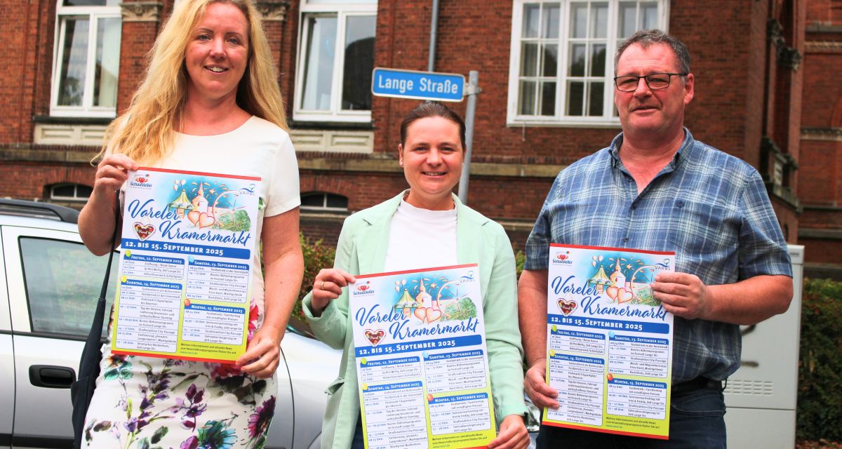 Dr. Meike Knop, Yvonne Uhr und Wilfried Klaassen stellen den Vareler Kramermarkt für das Jahr 2025 vo