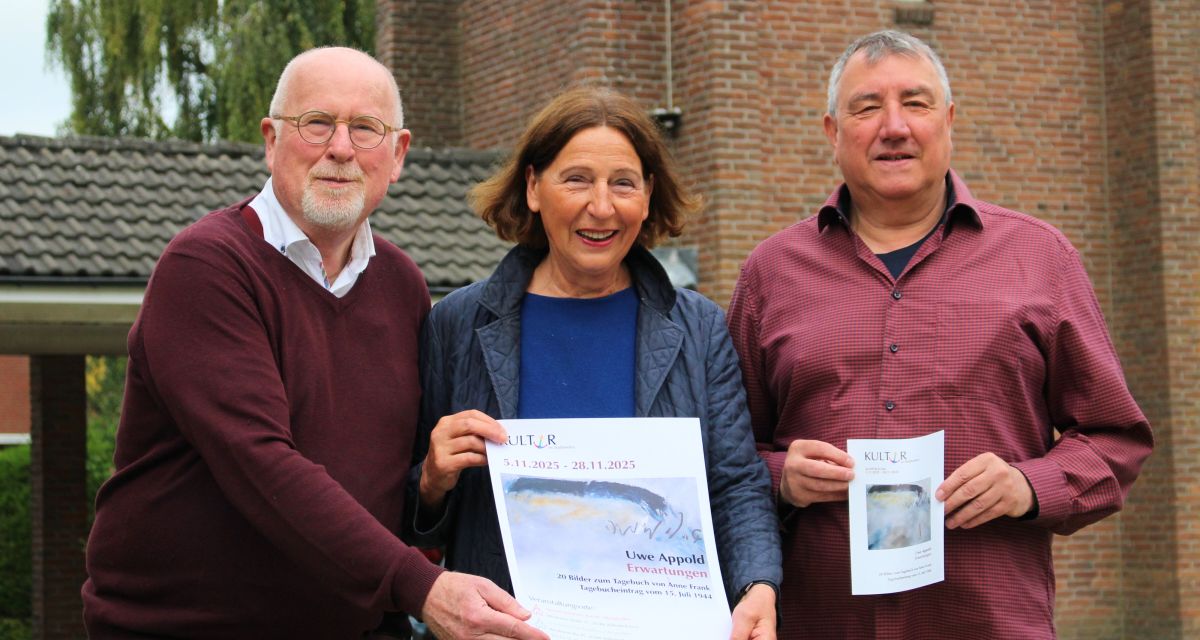 Volker Pirsich, Annette Essing und Thomas Heimerl stellen das Rahmenprogramm für die Anne Frank Ausstellung vor