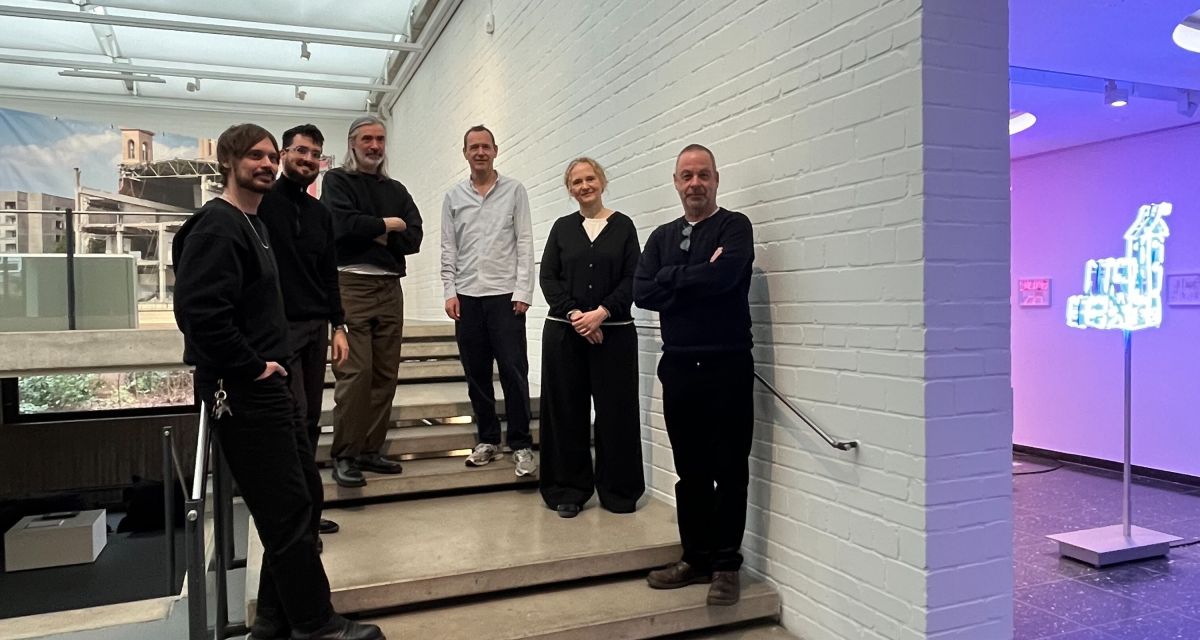 v.l.n.r.: Clemens Gritl, Julien Rathje (Kurator), Andrea Pichl, Christian Jankowski, Petra Stegmann (Leiterin Kunsthalle) , Thomas Ravens