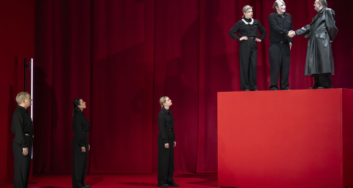 Ein Szenenbild aus einer Aufführung des Stück 