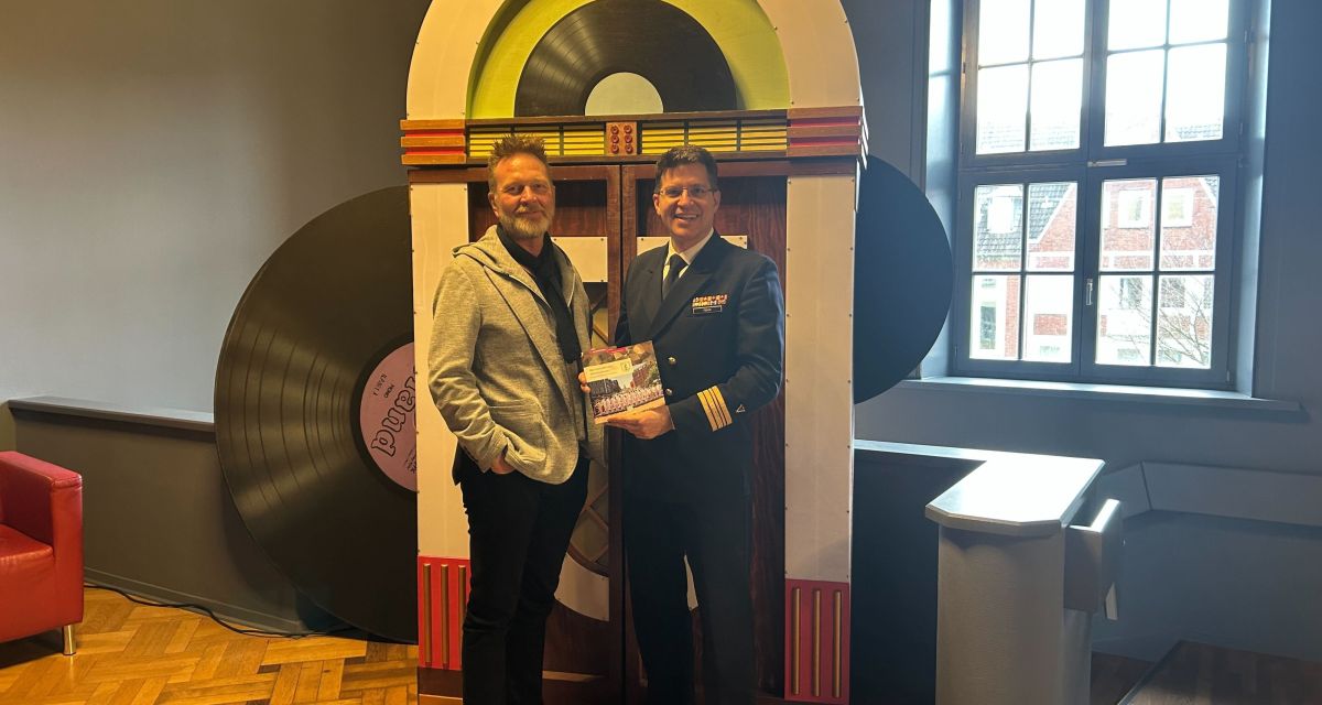 Benefizkonzert landesbuehne marinemusikkorps strieb prock 170326 beh