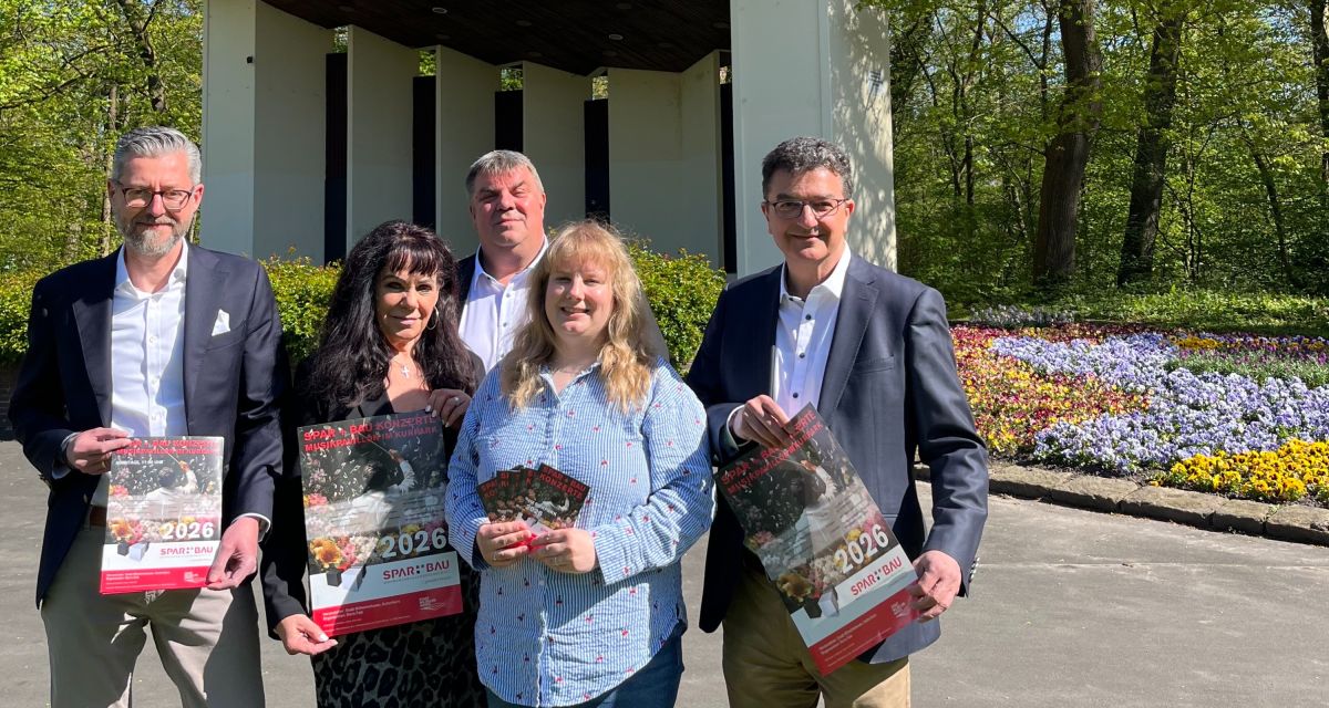 Zu sehen sind die Organisator*innen der Spar und Bau Konzerte 2026