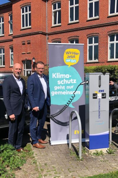 Friesland und EWE unterzeichnen Klimaschutz-Charta