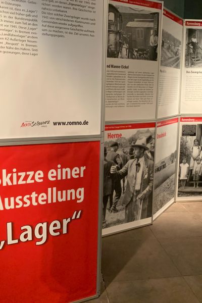 Ausstellung zu Lagern und Stellplätzen von Sinti und Roma im Schlossmuseum