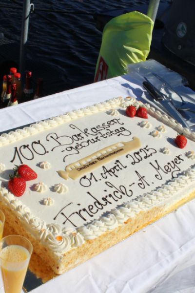 Saisonstart und Schiffsjubiläum in Wilhelmshaven