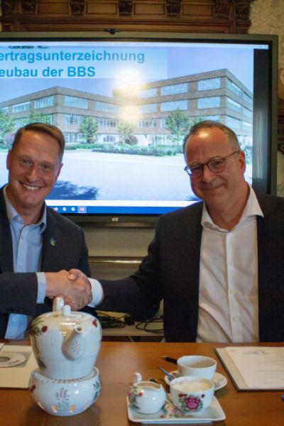 Vertrag für Neubau der BBS Wittmund unterzeichnet