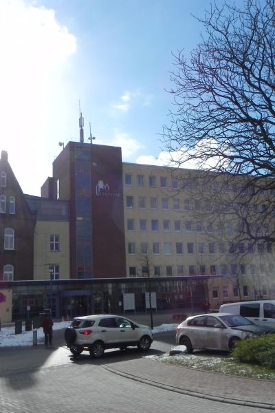 Kreistag beschließt Umstrukturierung der Friesland-Kliniken