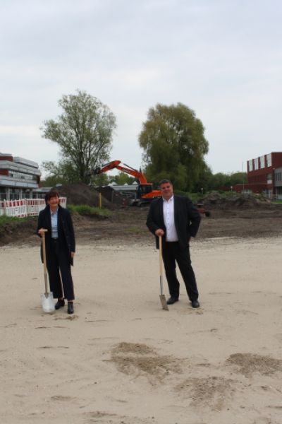Erster Spatenstich für Neubau der BBS