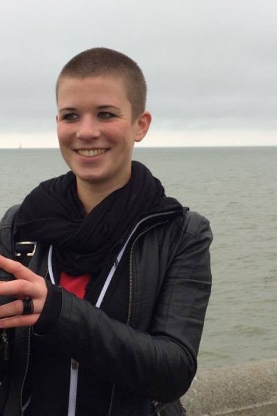 Holzstücke im Kampf gegen Plastik im Meer