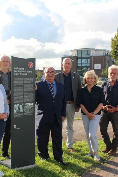 Gedenkstele in Jever offiziell eingeweiht