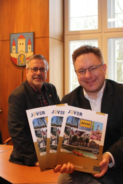 Mappe soll für Jever als Wirtschaftsstandort werben