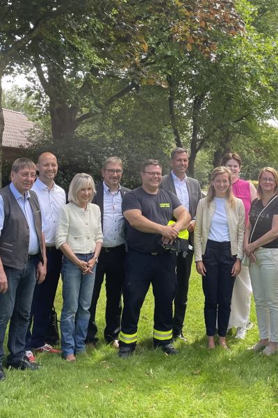 Innenministerin Daniela Behrens bei Kinder- und Jugendfeuerwehr in Cleverns