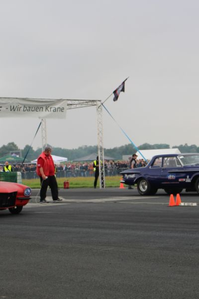 Mariensiel: Drag Racing auf dem Jade Weser Airport-Gelände