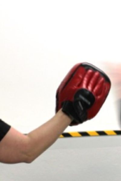 Selbstbehauptungskurs für junge Mädchen