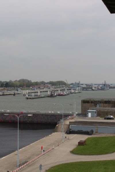 Modernisierung des Marinestützpunktes geht voran