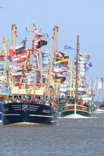 Traditionsreiche Kutterregatta vor Neuharlingersiel