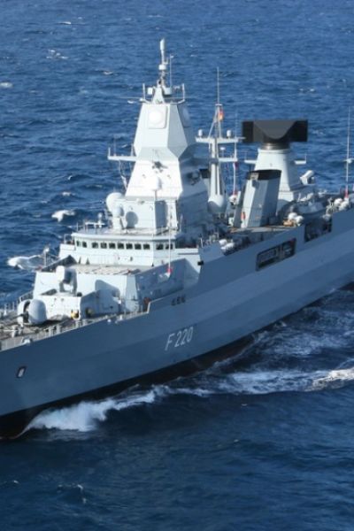 Die Fregatte Hamburg kommt nach Hause