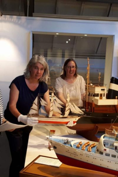 „Schiffsmodelle mit Geschichten“