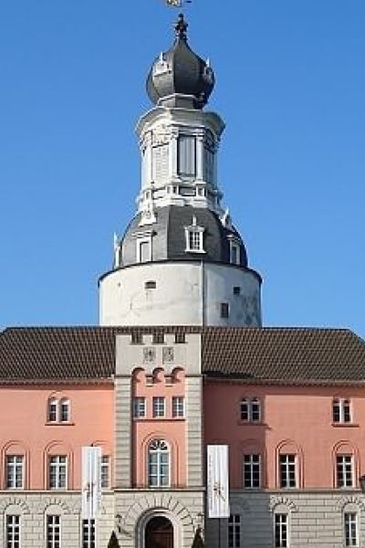 So wird das Schlossmuseum in Jever 2016