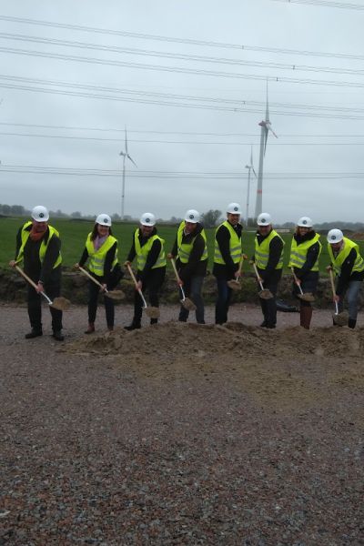 Spatenstich im Hybriden Energiepark Sande