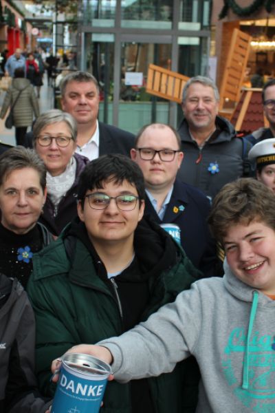 Straßensammlung für Kriegsgräberfürsorge