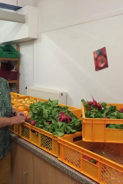 Helfen und integrieren bei der Tafel Schortens
