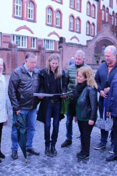 Alter Rathausplatz in neuem Glanz