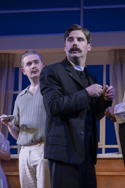 Landesbühne gibt Krimi-Klassiker