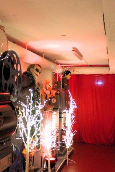 Cineum feiert Weihnachten im Bunker